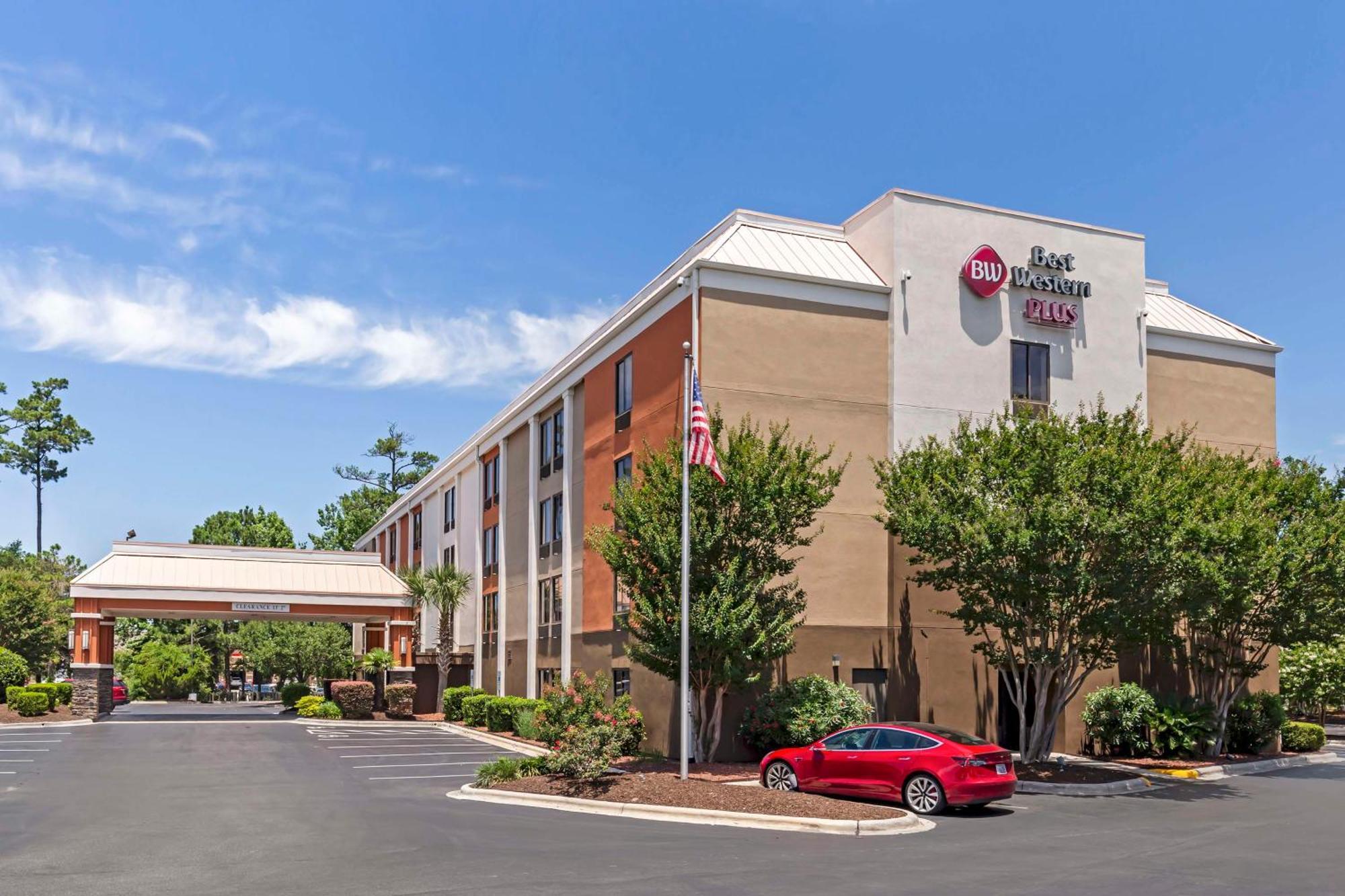 Best Western Plus Wilmington / Wrightsville Beach Exterior photo